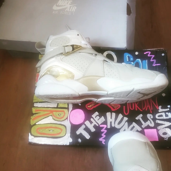 Champagne 8s - Picture 3 of 5